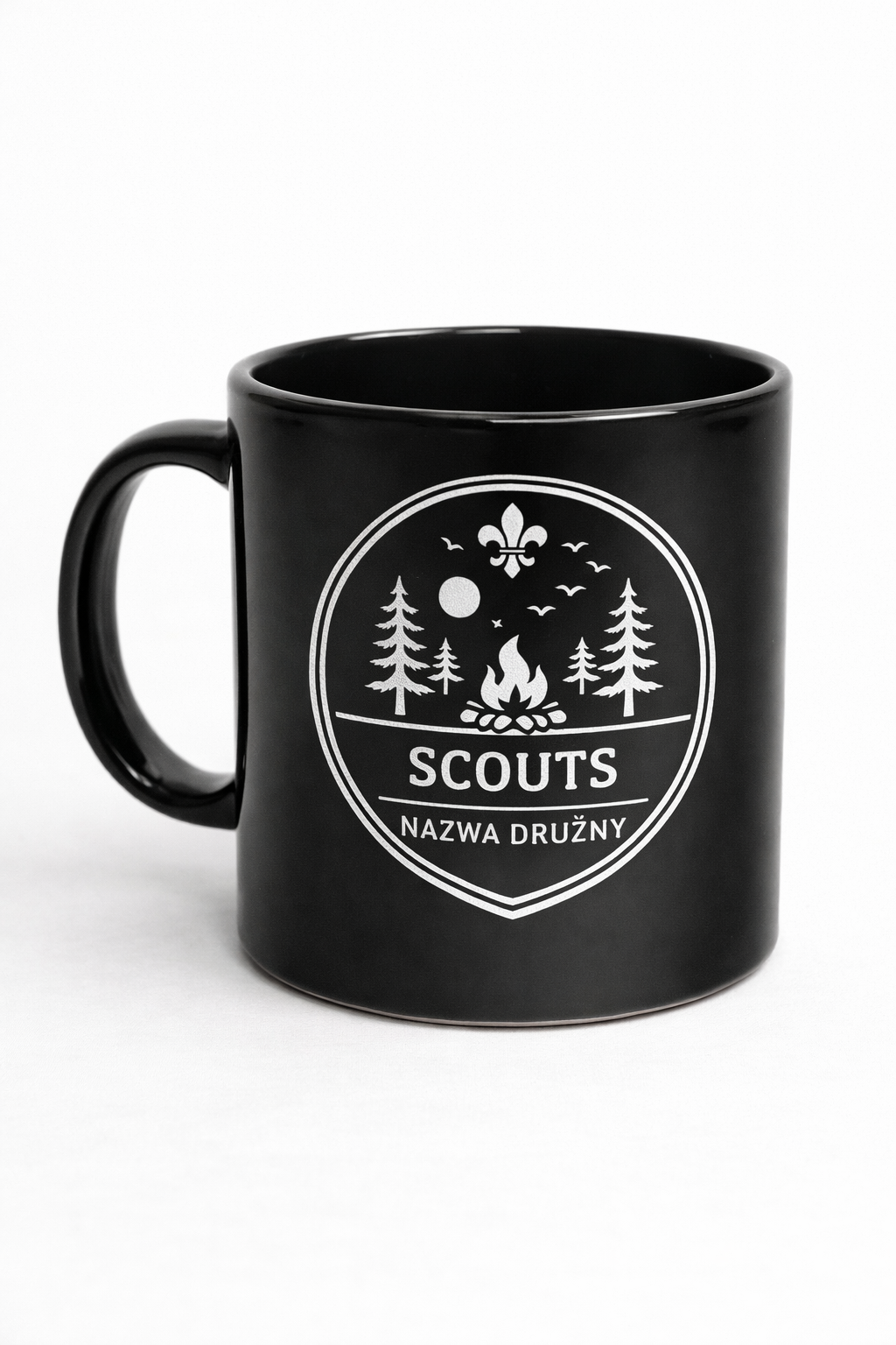 Czarny kubek plastikowy 330 ml z białym nadrukiem, pole nadruku 170 × 70 mm 50 szt.